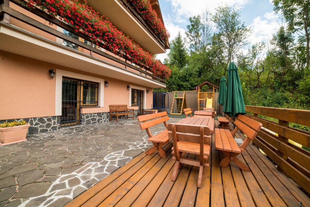 Holiday Home Skalka Mýto pod Ďumbierom エクステリア 写真